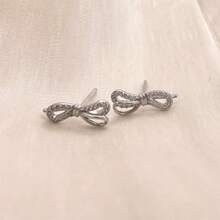 新品到貨Ins風格小巧優雅多才的蝴蝶結耳環，具有復古時尚風格，925銀針 - 蝴蝶結[銀色] - 查看 1