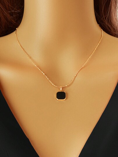 سلسال بقلادة جيو