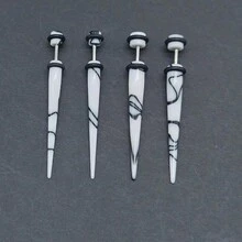 4 件套时尚个性化耳钉和耳夹，采用仿亚克力穿孔和织物纹理设计 - 麻布假耳擴 - 查看 1