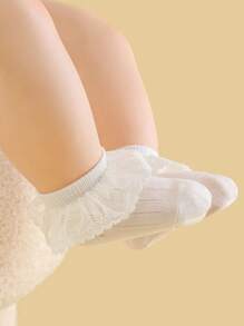 4 pares de calcetines lisos de estilo princesa con borde de encaje blanco, suave y cómodo para bebé niña
