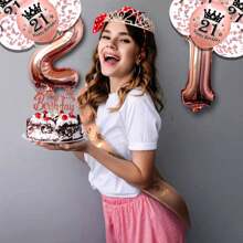 女性生日禮物,包括生日腰帶、生日皇冠、蛋糕上飾品、數碼鋁膜氣球、乳膠氣球、卡牌和蠟燭套裝,顏色為玫瑰金 - 香檳色 - 查看 5