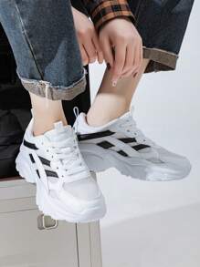 Dames platte antislip ademende effen casual schoenen PU lage top veter lage hak modieuze elegante atletische casual sneakers, wit & zwart