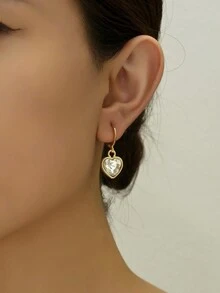 1對兒童心形耳環，時尚激光彩色水晶和立體氧化鋯垂飾，可愛的心形耳環 - 白色 - 查看 2