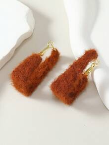 1 Par De Pendientes Rectangulares De Felpa De Invierno Hechos A Mano Con Lazo En C De Punto Negro Y Café, Estilo Simple Para Uso Diario - Café - Ver 4