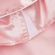 純色雪布手工滾邊皮帶款寵物睡衣，手感涼爽，適合貓狗四季穿著作為家居服 - 粉色 - 查看 5