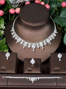 1套立方氧化鋯花朵裝飾新娘珠寶套裝,包括項鍊、耳環、手鍊、戒指,適用於皇宮場合 - 銀色 - 查看 7