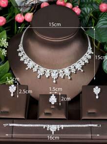 1套立方氧化鋯花朵裝飾新娘珠寶套裝,包括項鍊、耳環、手鍊、戒指,適用於皇宮場合 - 銀色 - 查看 6