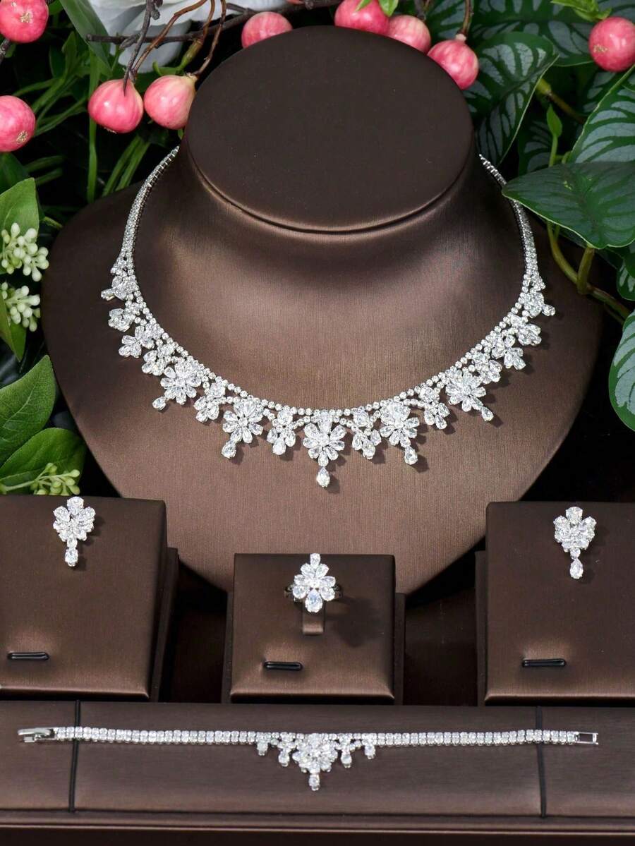 1套立方氧化鋯花朵裝飾新娘珠寶套裝,包括項鍊、耳環、手鍊、戒指,適用於皇宮場合 - 銀色 - 查看 1