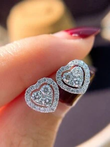 1對鑲有鋯石的純銀心形耳釘,時尚多用的女性奢華耳環 - 銀色 - 查看 6