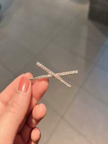 1pair Sparkling Personalized Cross X Shaped Rhinestone Hair Clip For Girls - 1 Silver + 1 Gold - View 5