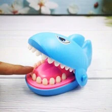 減壓玩具咬手鯊玩具,親子互動搞笑創意卡通鯊魚