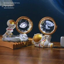 Astronaut 3d Internal Carving Crystal Ball Night Light, Table Decoration, Bedroom Decor, Usb Powered, Creative Birthday Gift - Astronaut Crystal Lamp - View 2