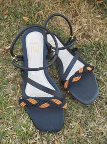 Women Flat Sandals - 黑色 - 查看 1