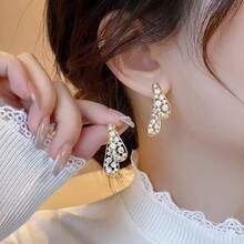 1 對時尚水滴形水鑽吊墜耳環,正面和背面佩戴,獨特高端耳環,適合女士日常場合 - 前後兩戴 - 查看 3