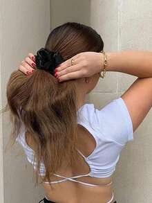 旅行/家居套裝，中空梳子，中空按摩梳，滾輪梳，圓梳，捲髮器，鱷魚夾，美髮夾，配有收納袋的髮刷 - 黑色 - 查看 3