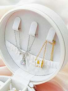 1 件圆形珠宝盒便携式 PU 珠宝收纳盒项链耳环戒指展示多格旅行收纳盒刺绣贴花 26 个字母 A 到 Z 白色珠宝盒 - 白色 - 查看 5