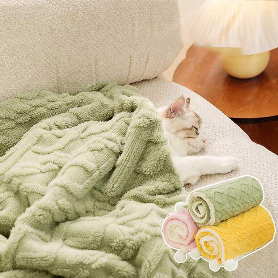 1pc Pet Blanket Ins Style Solid Color Cat And Dog Thickened Flannel Sleeping Mat, Suitable For Pets Within 7.5kg Weight - Green - View 1