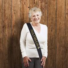 Một bộ Của Đồ Trang Trí Sinh Nhật Thích hợp Dành cho Cô gái 40 , 50 , 60 , 70 , 80 , Và , Bao gồm A Vàng Sinh nhật Vương miện Và Đen Tiệc sinh nhật Quân nhu , Của phụ nữ Quà sinh nhật - màu đen - Xem 7