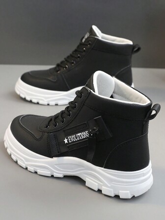 大码女式春秋时尚靴子，带侧拉链和系带，厚底