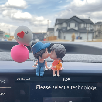 1pc Lovely Car Decor Couple Action Figure Balloon Ornament For Car Dashboard Decoration, Valentine's Day Birthday Gift Birthday