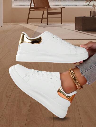 Nyheter Kvinnors Vit Tjocksulan Gymnastikskor , Enkel Andas Idrott Skor Med Bekvämt Mjukt , Anti-halk , Anti-lukt , Hållbar För Resa