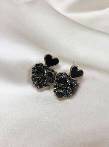 1pair Stylish Minimalistic Heart Shaped Earrings With Rhinestone Decor - Black - View 2