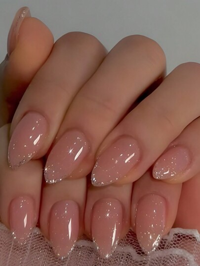 可愛いフェイクネイル 24本セット 爪先 カーブが美しい シンプルで上品なデザイン セットには接着剤、ファイルもついています