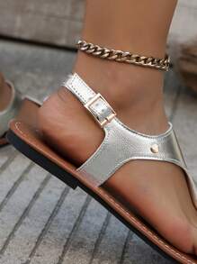 2024新款女士流行扁平涼鞋，帶腳趾夾，戶外和海灘風格，配有金屬釘和扣環 - 銀色 - 查看 5