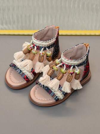 女孩時尚風格涼鞋