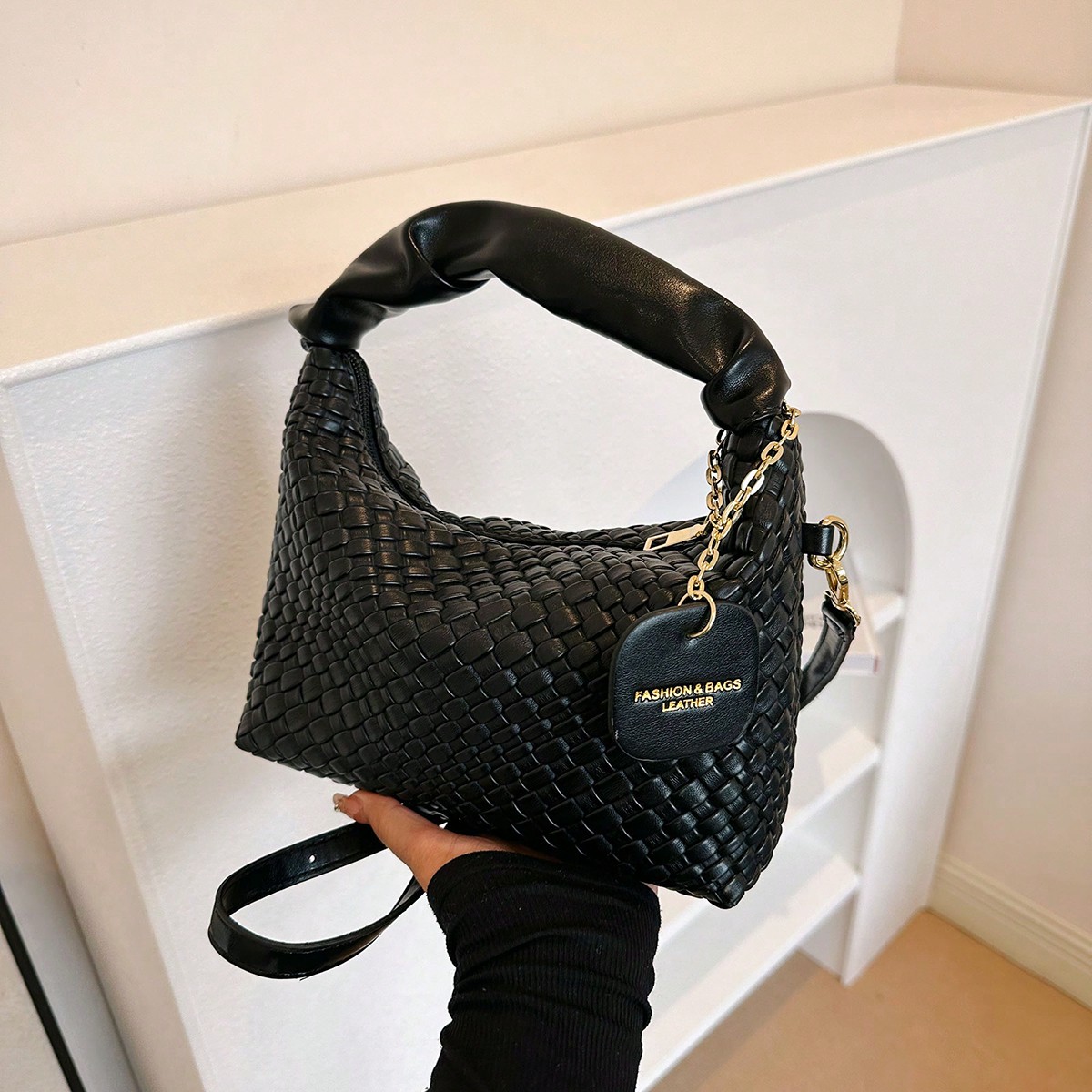 Neue Trendmodische Einfache Gefaltete Gewebte Pu-farbbeutel-tasche Mit Farbklotzdesign Zum Überqueren Der Schulter - SHEIN - Modalova