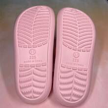 Nuevos zapatos de moda 2024 de talla grande para mujeres huecos de color rosa, accesorios de zapatos extraíbles para hacerlo tú mismo, sandalias de playa con flores para hombres y mujeres, precio especial al por mayor - Rosa - Ver 6