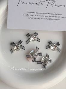 Trang trí nghệ thuật làm móng 3D với vải Organza đen hình con bướm, đá quý hình bầu dục màu trắng óng ánh và phượng hoàng phong cách cổ điển với thiết kế hình trái tim 3D và đinh tán Punk, lý tưởng cho DIY, sử dụng tại nhà, ngoài trời, con gái, mẹ, chị gái, vợ, đám cưới, tiệm làm móng, tiệm làm đẹp, ngày lễ tình nhân - Nhiều màu - Xem 3