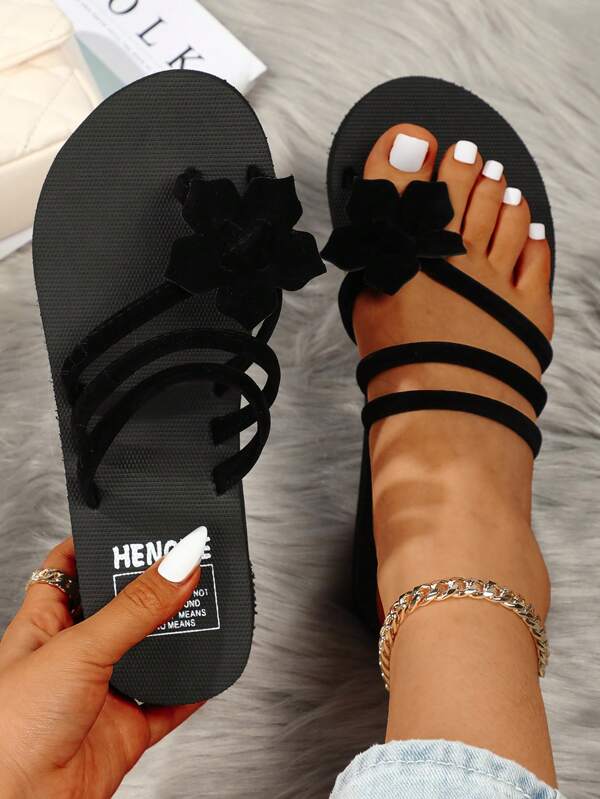 Summer New Fashionable Simple Women Flip Flops Flat Sandals Beach Slippers
