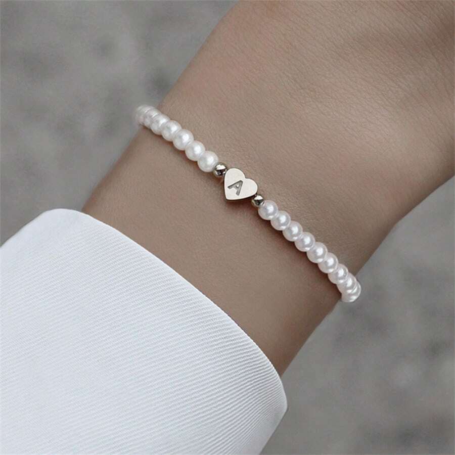 新款经典A-Z心形字母手链，女士手工仿珍珠串珠手链，情人节、母亲节女士珠宝礼物 - 銀色 - 查看 1