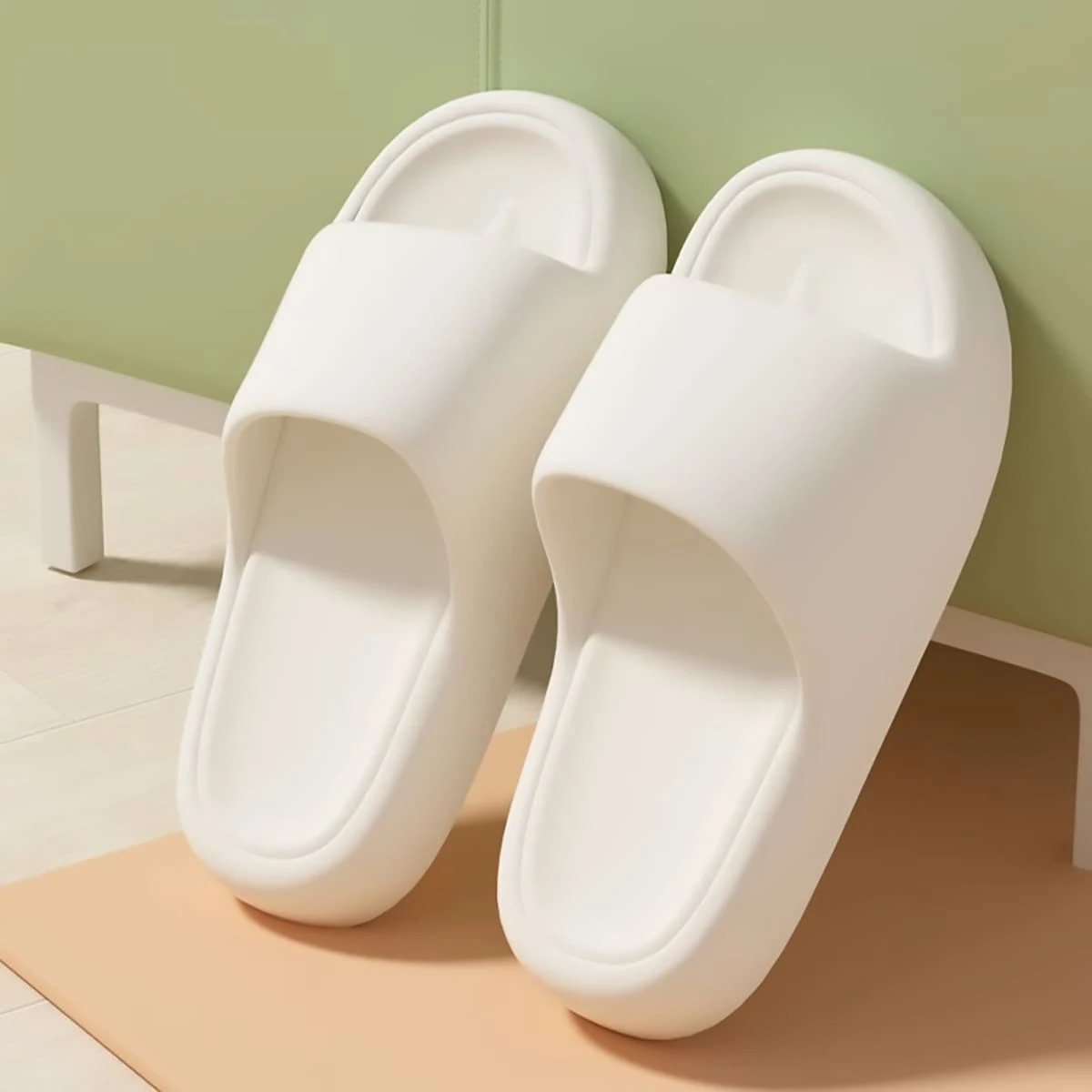 White Eva Shoes, New Fashion Soft-Soled Eva Slippers, Lightweight Comfortable And Soft, Slip-Resistant, Suitable For Indoor, Outdoor, Bathroom, And The Ins Style - White - View 1