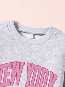 少女漫畫圖案和字母印花圓領運動上衣和鈴蕾褲 - 灰色 - 查看 3