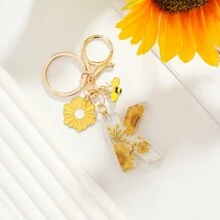1pc Resin Alphabet Keychain For Men, Resin Daisy Alphabet Key Ring, Bee Charm Pendant, Bag Accessory, Valentine's Day Men's Gift Car Accessories Bag Charm Backpack For School Cute Goth Y2k