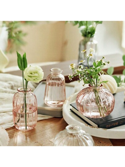 Oairse Set di 20 mini vasi in vetro ambrato, mini bottiglie vintage in rilievo per composizioni floreali, piccoli vasi decorativi per matrimoni