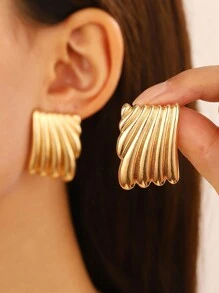 1pair European And American Vintage Twisted Geometric Shape Metallic Statement Earrings For Women, Daily Wear Party Gift - Yellow Gold - View 1