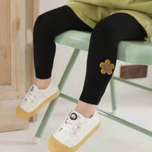 1pc Spring/Autumn Girls' Knitted Flower Decor Cropped Leggings, Soft And Comfortable Fabric, Can Fit - Black - View 2