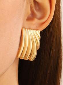 1pair European And American Vintage Twisted Geometric Shape Metallic Statement Earrings For Women, Daily Wear Party Gift - Yellow Gold - View 3