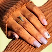 1 Stück S925 Silberring, Schickes Und Stilvolles Design Mit Fünf Farbigen Zirkonia Steinen, Geeignet Für Hochzeit/party/täglichen/büro/casual-tragen, Ein Ideales Geschenk Für Mutter, Freundin, Beste Freundin Oder Geburtstagsgeschenk