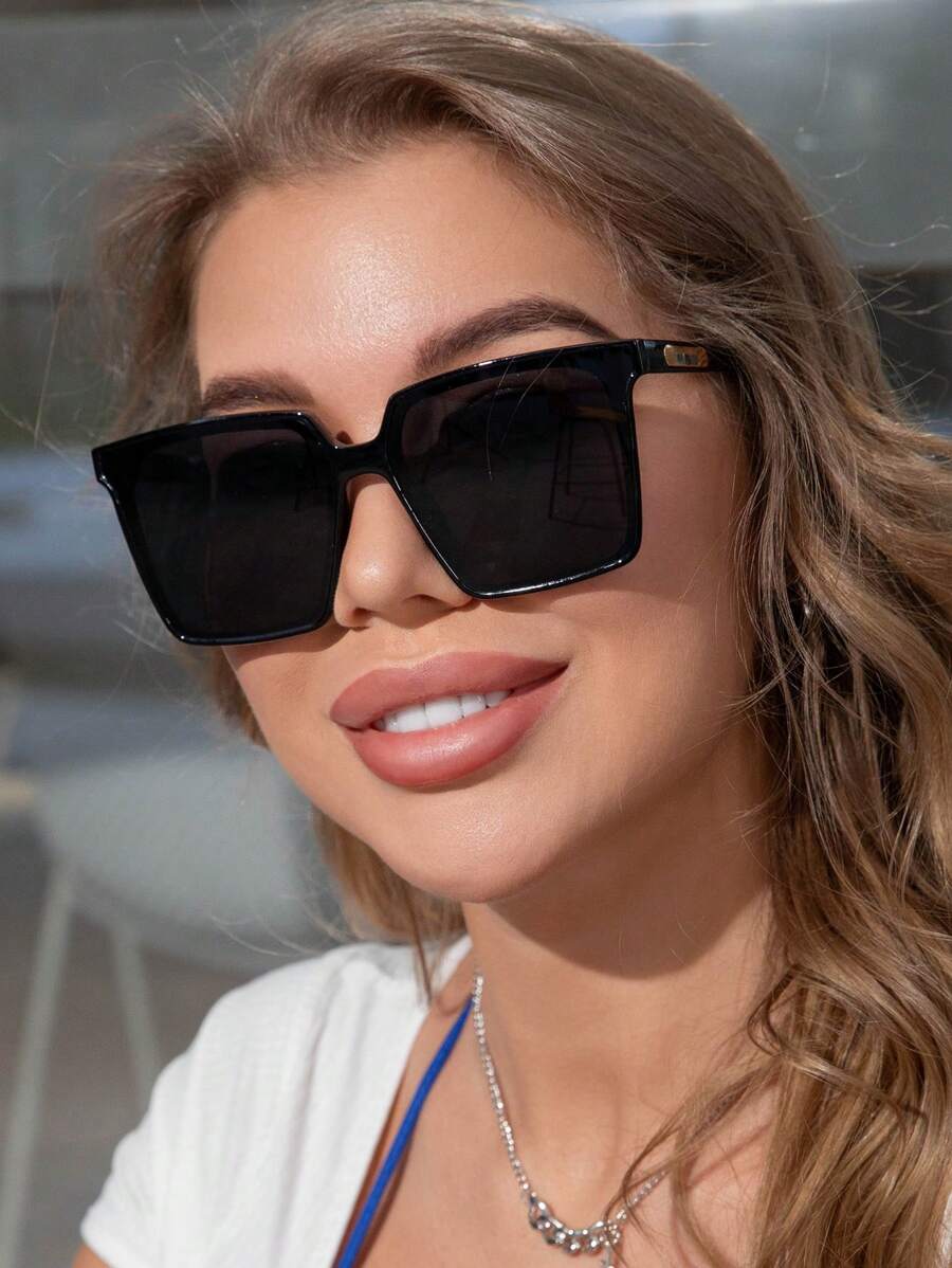 1pair Women Square Frame Fashionable Sunglasses Travel Accessories For Daily Decoration Sunglasses Beach Sun Glasses Beach Accessories For Women Sun Glasses Sunglasses Shades Basics And Suit For Sweater Jeans Sweatpants Hoodie Jackets Dress And Long Sleeve Shirt Fashionable Shade Elegant Outfit Family Outings Travel Vacation Holiday For Summer Beach Vacation,Outdoor,Travel - Grey - View 1