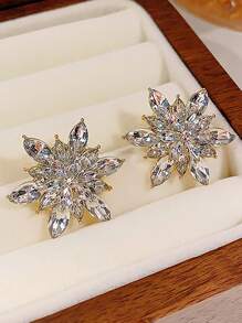 1pair Shiny Artificial Crystal Decorative Flower Earrings In Bohemian Style Fashion Gift For Girl Christmas Royal Elegant Snowflake Halloween