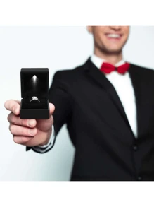 3入組豪華手鍊盒附有 Led 燈,戒指盒,掛墜盒,優雅的鑽石手鍊盒,用於獨特的求婚、訂婚或婚禮,矩形黑色絨布內飾珠寶展示禮盒。 - 黑色 - 查看 9