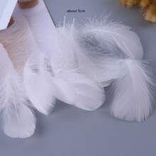 100pcs White Small Feather For Wedding Festival Party Stage Decoration & Gift Box Filling Material