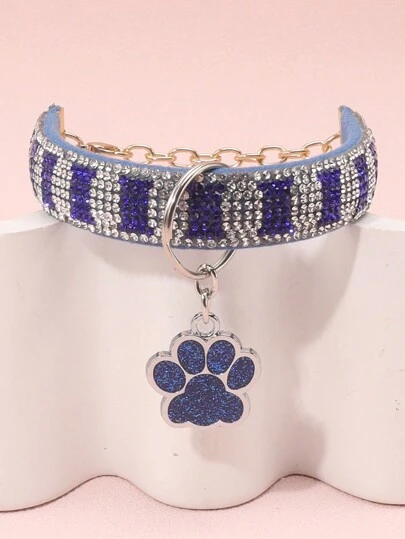 1 Colgante de pata de mascota con estampado de moda y noble, con strass, adecuado para gatos y perros para usar en casa y al aire libre como accesorio para mascotas