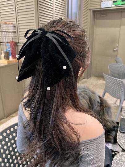1个黑色毛绒蝴蝶结发夹，饰有仿珍珠，适合打造休闲、时尚或优雅造型，非常适合日常佩戴、派对和其他场合。情人节发夹，发爪夹，发夹，发卡，发夹，发卡，发夹，发卡，发夹，发卡，发饰，秋冬季女士发饰，适合度假装扮，女士情人节礼物，夏季海滩