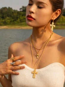 Uworld 1 件 18k 鍍金不鏽鋼螺紋液態質感折疊十字琥珀雙層項鍊