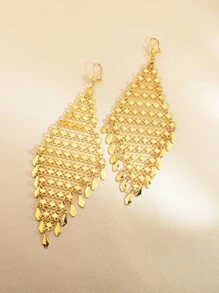 1 Pair Vintage Hollowed Out Four Leaf Flower Gold Long Earrings With Tassel Drop Decoration Pendant Copper Earrings Suitable For Women's Parties Weddings And Outfits - Yellow Gold - View 3